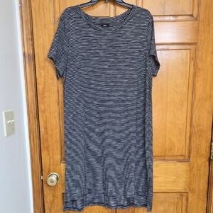 Mossimo Black and Gray Relaxed Fit T-shirt Dress